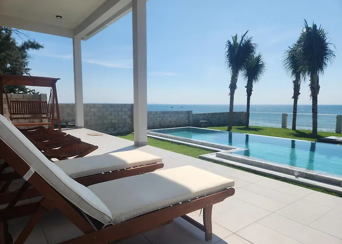 Yen Beachfront Villa Phan Thiet